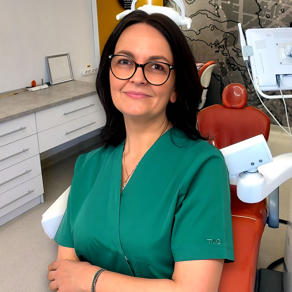 asist. cristina mocanu dentist pitesti